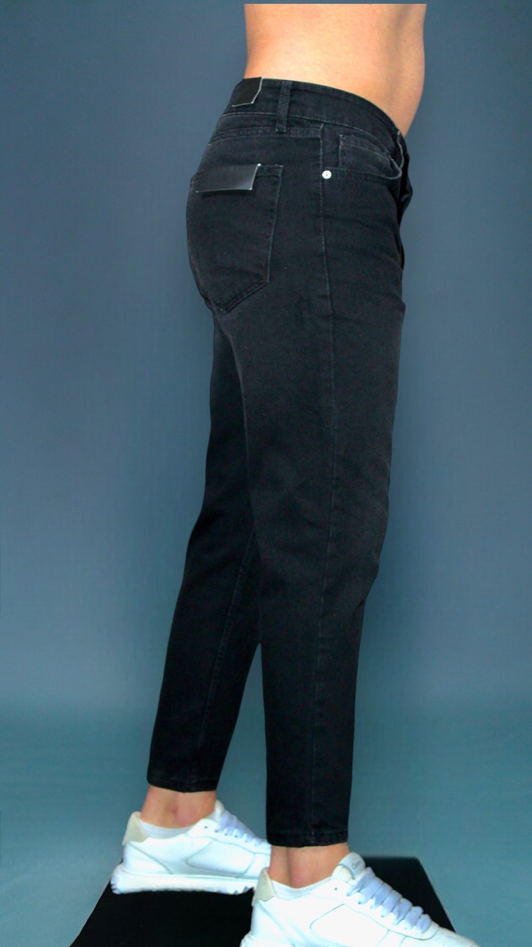 MEMZ BOYFRIEND CARROT JEANS - BLACK WASHED