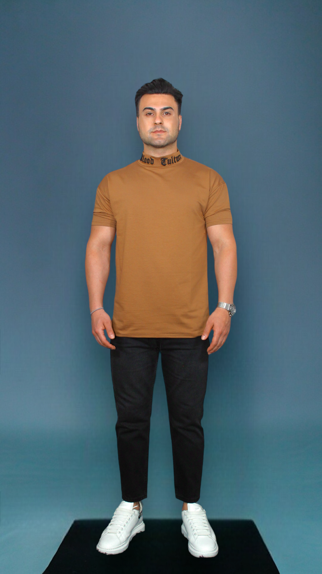 MEMZ SIGNATURE TURTLENECK TEE IN BROWN