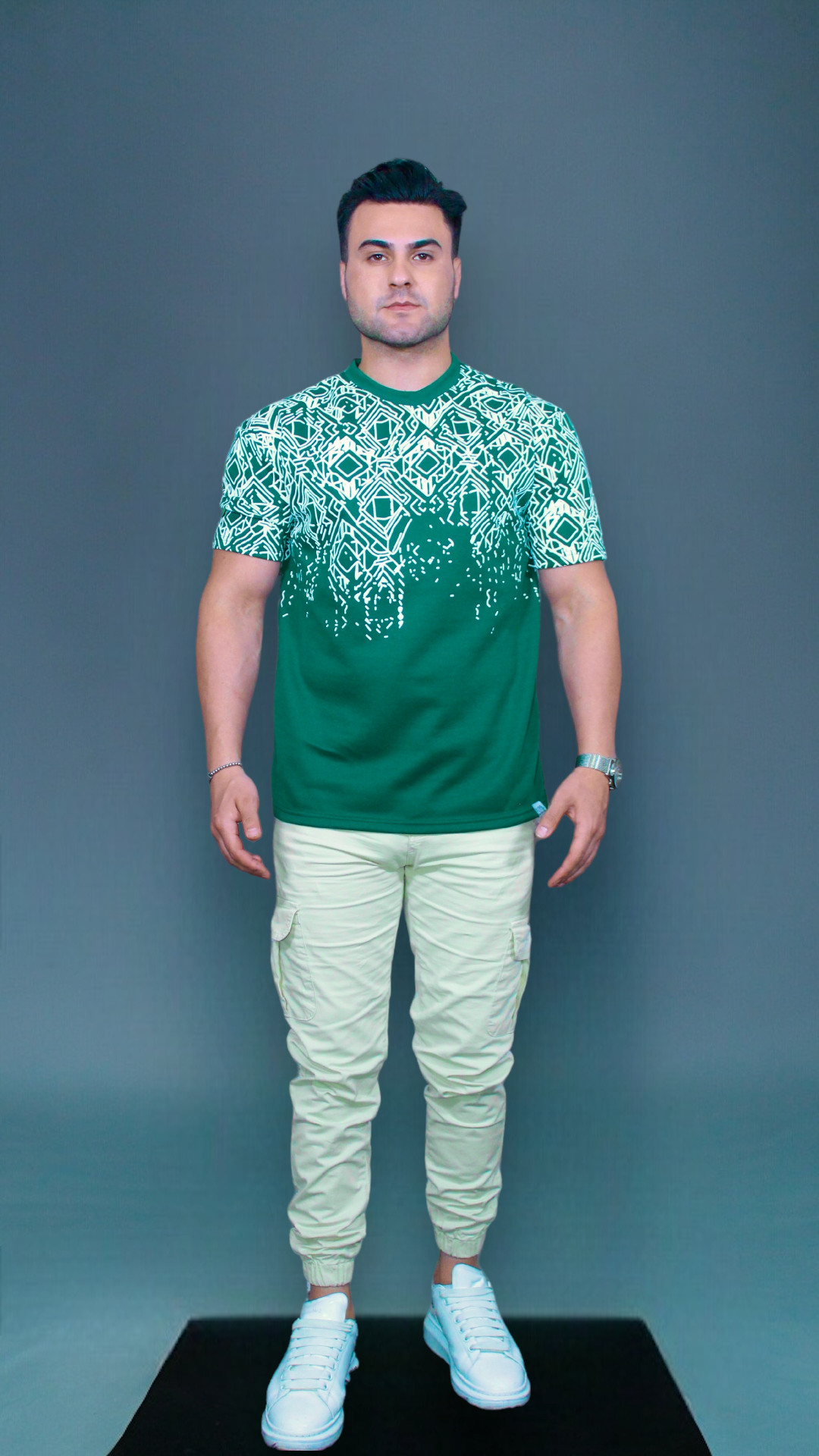 MEMZ PATTERNED TEE IN GREEN